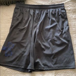 Men’s Under Armour Tech Graphic Shorts - Dark Gray
